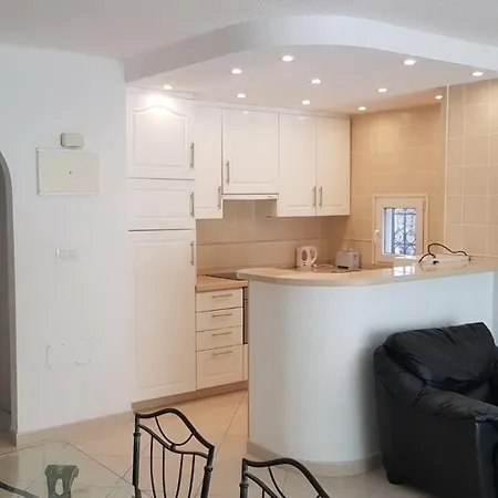 Spacious 3-bedroom Βίλα *